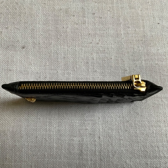 •Versace Black Leather Embossed La Grecca Medusa Cards Holder Zip Coins Wallet - Picture 12 of 14